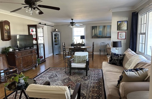 Southwest Raleigh House | Charming Private Efficiency Near Downtown Raleigh & PNC Arena