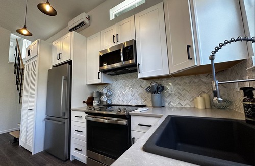 Jacksonville Cottage | Private Family Ranch Cottage Near Vineyards & Applegate Lake