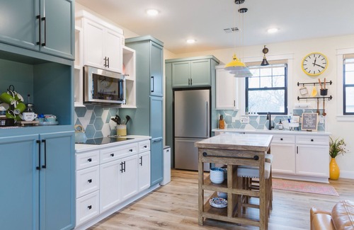 Waco House | Inviting Private Getaway Near Silos & Downtown with Kitchen