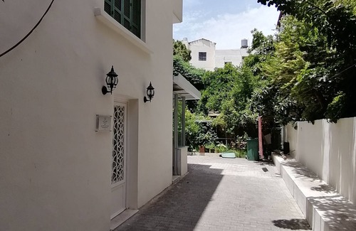 Tripoli Apartment | Charming Private Guest House for Families and Pets