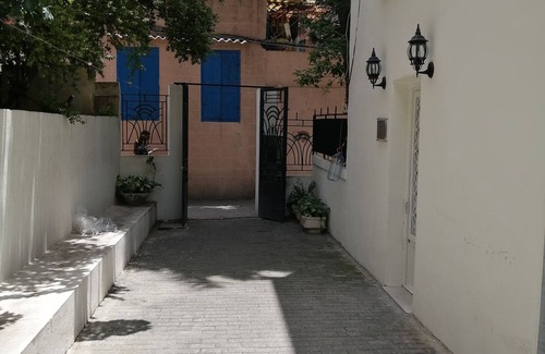 Tripoli Apartment | Charming Private Guest House for Families and Pets