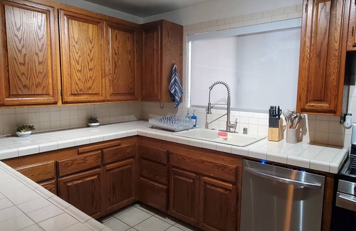 Harbor House | Top-Rated Private Home in Lakewood with Spa and Breakfast