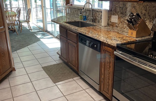 Carnelian Bay Cottage | Serene Lakefront Cottage with Kitchen and Family Amenities
