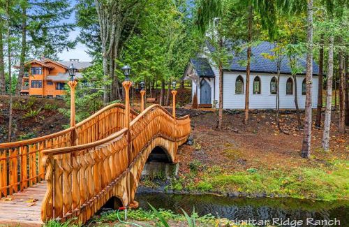 Anacortes House | Cozy Private Ranch Cabin Whistle Lake Suite Sleeps 6