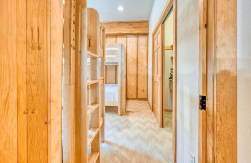 Anacortes House | Cozy Private Ranch Cabin Whistle Lake Suite Sleeps 6