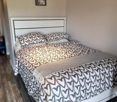 Fort Gary House | Inviting Private Suite for Families - Rated 9.4/10