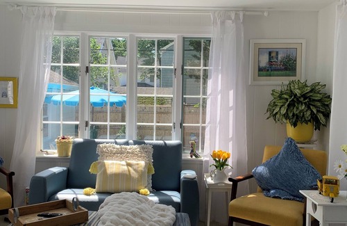 Norwood House | Cozy, Quaint Vintage Style Home