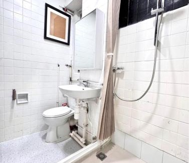 Sai Ying Pun Apartment | Cozy & Quiet 1BR - Sai Ying Pun