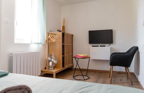 Charmettes - Bellecombe Apartment | Inviting Studio: Calm, Bright Retreat Near Part Dieu