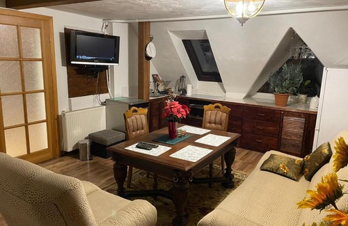 Klaipeda Apartment | Tranquil Apartment Retreat with Parking - Rated 10/10!