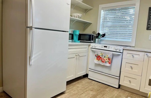 Odessa House | Serene Keystone Cottage: Family-Friendly with Breakfast Included