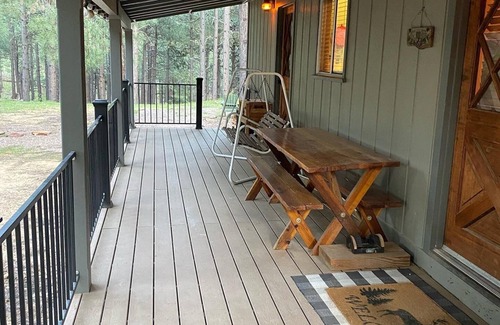 Heber Cabin | Cozy, quiet picturesque cabin in the pines & perfect escape from the heat!