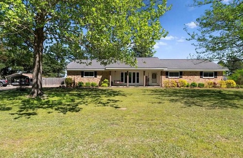 Broken Bow House | Cozy, Quiet Poolside 3BR Retreat in Broken Bow