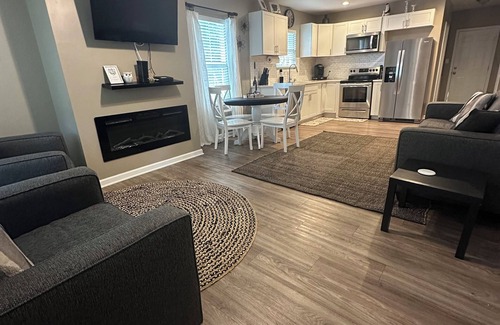 North Belmont House | Serene 3 BR Retreat with Breakfast Near CLT Airport!
