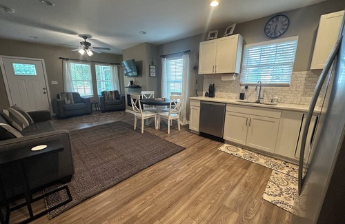 North Belmont House | Serene 3 BR Retreat with Breakfast Near CLT Airport!