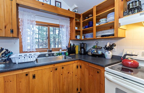 West Buxton Cabin | Unforgettable Stay at The Redbird Retreat on Bonny Eagle Lake
