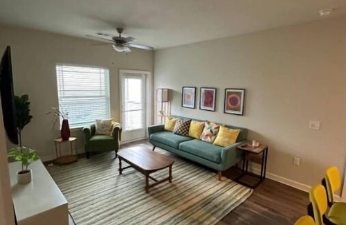 Lazybrook/Timbergrove Apartment | Cozy City Home with Child-Friendly Amenities - 10/10 Rated
