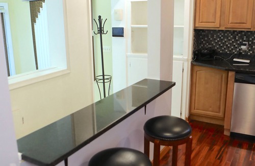 Drayton Plains House | Unwind at Cozy Ranch: Guest Rated 10/10 with Spa & Pool