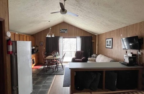 Russell Cabin | Relaxing Studio Cabin #7 at Deep Woods Cabins - Guest Rated 10/10
