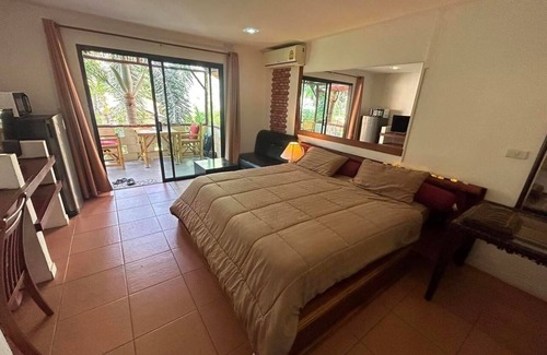 Ban Saiyuan Resort | Discover Bungalows Piscine in Beautiful Phuket, Nai Harn