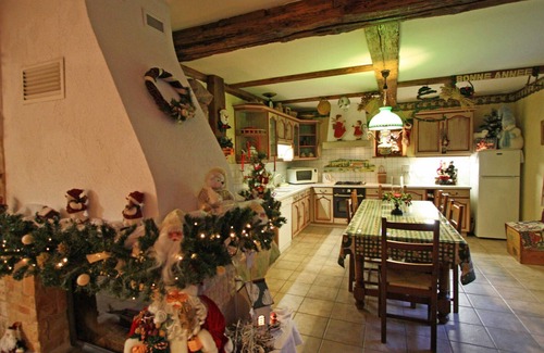 Provencheres-et-Colroy Cottage | Cozy Gite Provenchères-sur-Fave with Spa & Breakfast