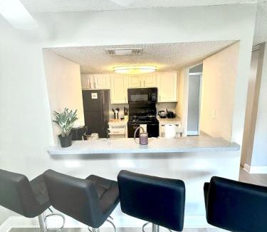 Addison Apartment | Cozy retreat 1Br 1Ba near hospital and tollway