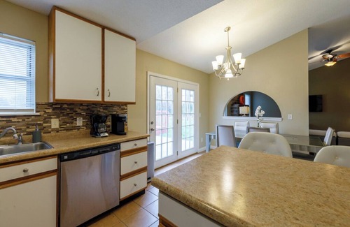 Columbia House | Cozy Retreat: 3/2 house with deck