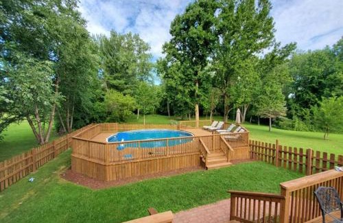 Wheeler House | Cozy Retreat Amidst Serene Nature- A Perfect Getaway