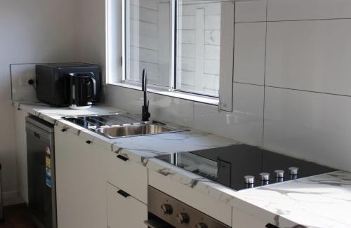 Invermay House | Cozy Retreat Central Invermay