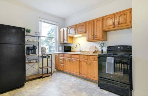 Lancaster House | Inviting Getaway in Downtown Lancaster for Families