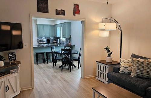 Northport House | Cozy Retreat in Historic Northport Minutes to Bama