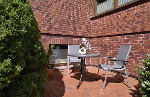 Kroepelin Apartment | Modern Apartment in Kröpelin with Garden & Ocean View