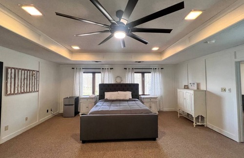 Redlick House | Relaxing Retreat in the Pines – Guest Rated 10/10!