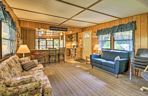 Garrison Cottage | Inviting Retreat with Fire Pit Near Mille Lacs Lake