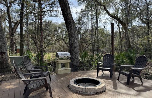 Webster House | Idyllic Riverfront Escape with Pet-Friendly Amenities