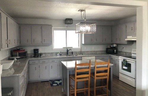 Dayton House | Inviting River House with Scenic Views & Kayaking Access