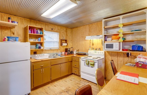 Hardy Cabin | Charming Riverfront Cabin with Spa & Pet-Friendly Options