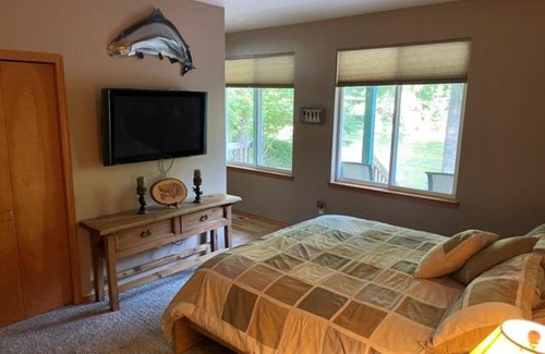 Ardenvoir House | Enchanting Riverfront Retreat with Hot Tub & Family Fun