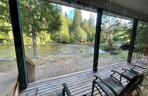 Ardenvoir House | Enchanting Riverfront Retreat with Hot Tub & Family Fun