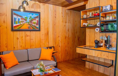 Monterrey Cabin | Cozy romantic cabin with jacuzzi near La Fortuna and Arenal Volcano, Costa Rica