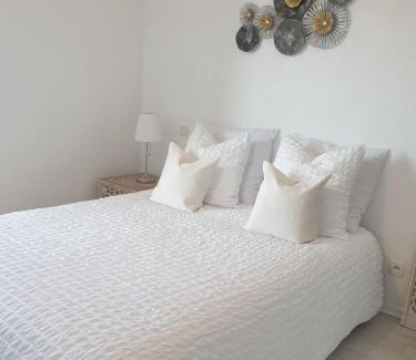 Trois Cocus - Borderouge - Croix-Daurade - Paleficat Apartment | Charming Cozy-Room Appartement - Family-Friendly Getaway