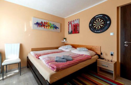 Vokovice House | Comfortable Stay Near Metro with Private Bath & Free WiFi