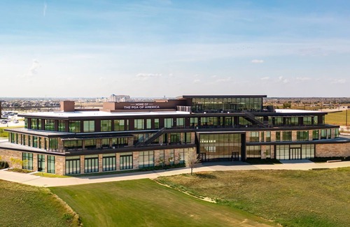 Prosper House | Cozy Room in a Modern Resort style House near PGA