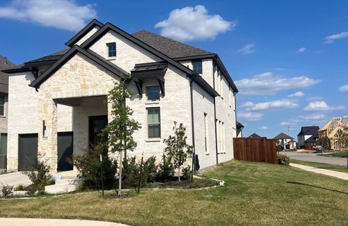 Prosper House | Cozy Room in a Modern Resort style House near PGA