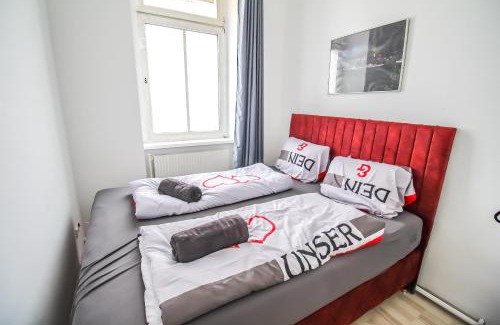 Grinzing House | Budget-Friendly Room in Floridsdorf Area for Your Stay