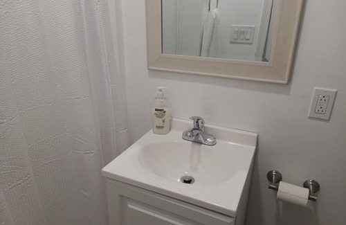 Pottsville House | Inviting Room with Private Bath Near Locust Lake in Pottsville