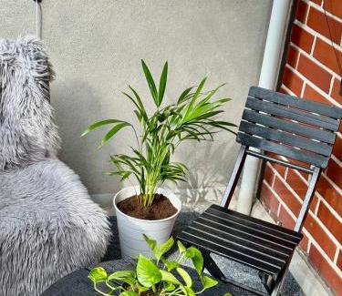 Lantinen District Apartment | Cozy Room with Private Balcony in Prime location