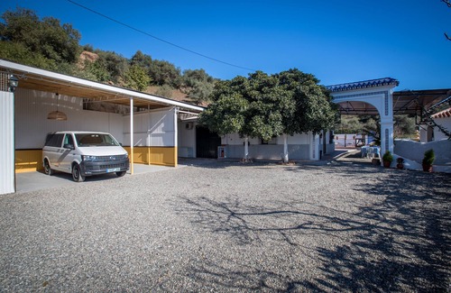 Almogia Cottage | Charming Rural Retreat with Pool & BBQ for Unforgettable Stays