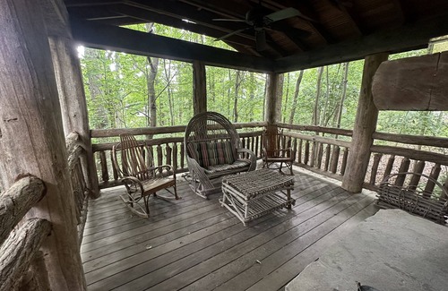 Candler Cabin | Charming Rustic Cabin Near Downtown Asheville Awaits You