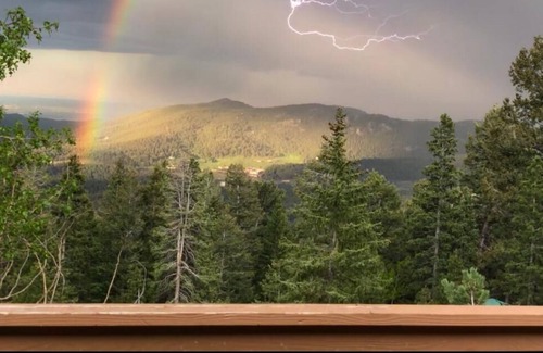 Shadow Mountain Cabin | Cozy Rustic Mountaintop Cabin on 500+ acres